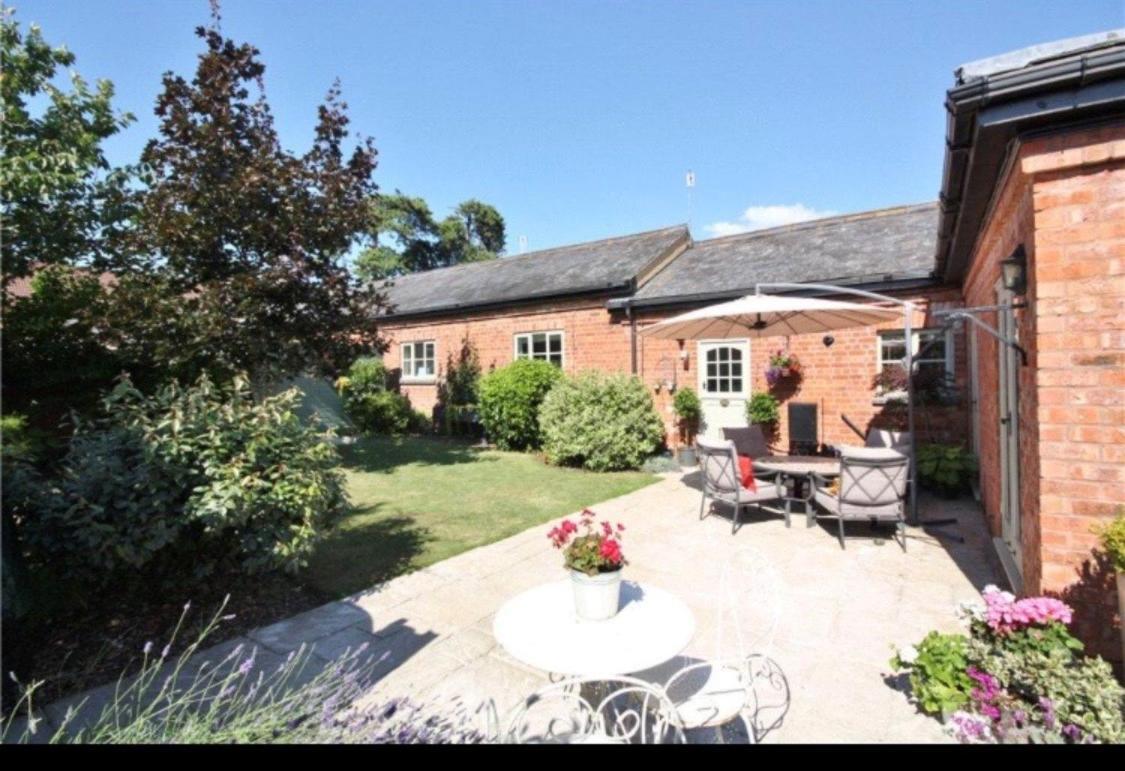 Stunning Barn Private Hot Tub Malvern & Worcester Sleeps 6 Eksteriør bilde